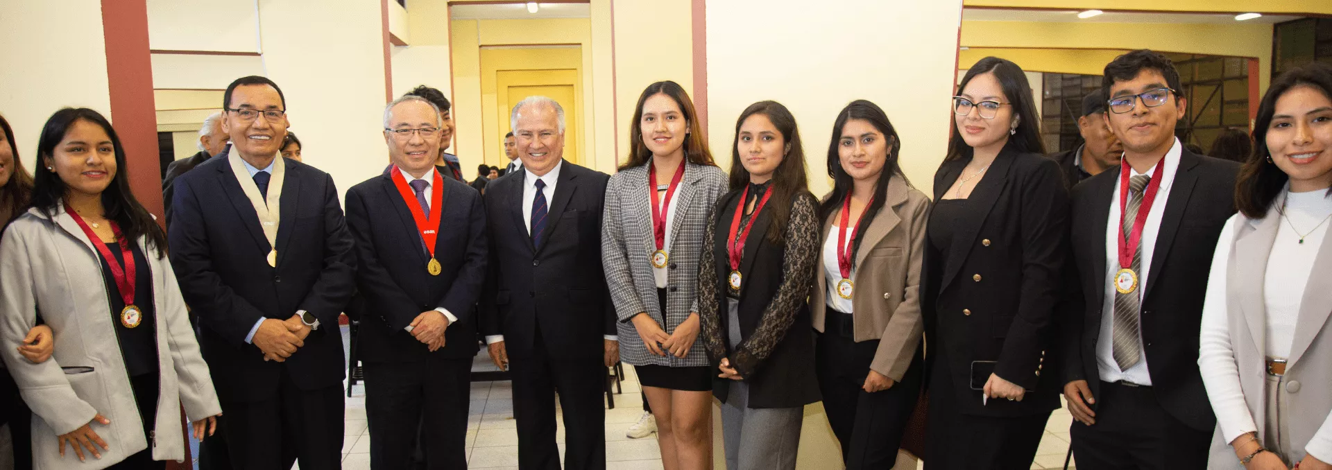 Proyecto de ley de alumnos de ESAN destacó en el programa Academia de Líderes